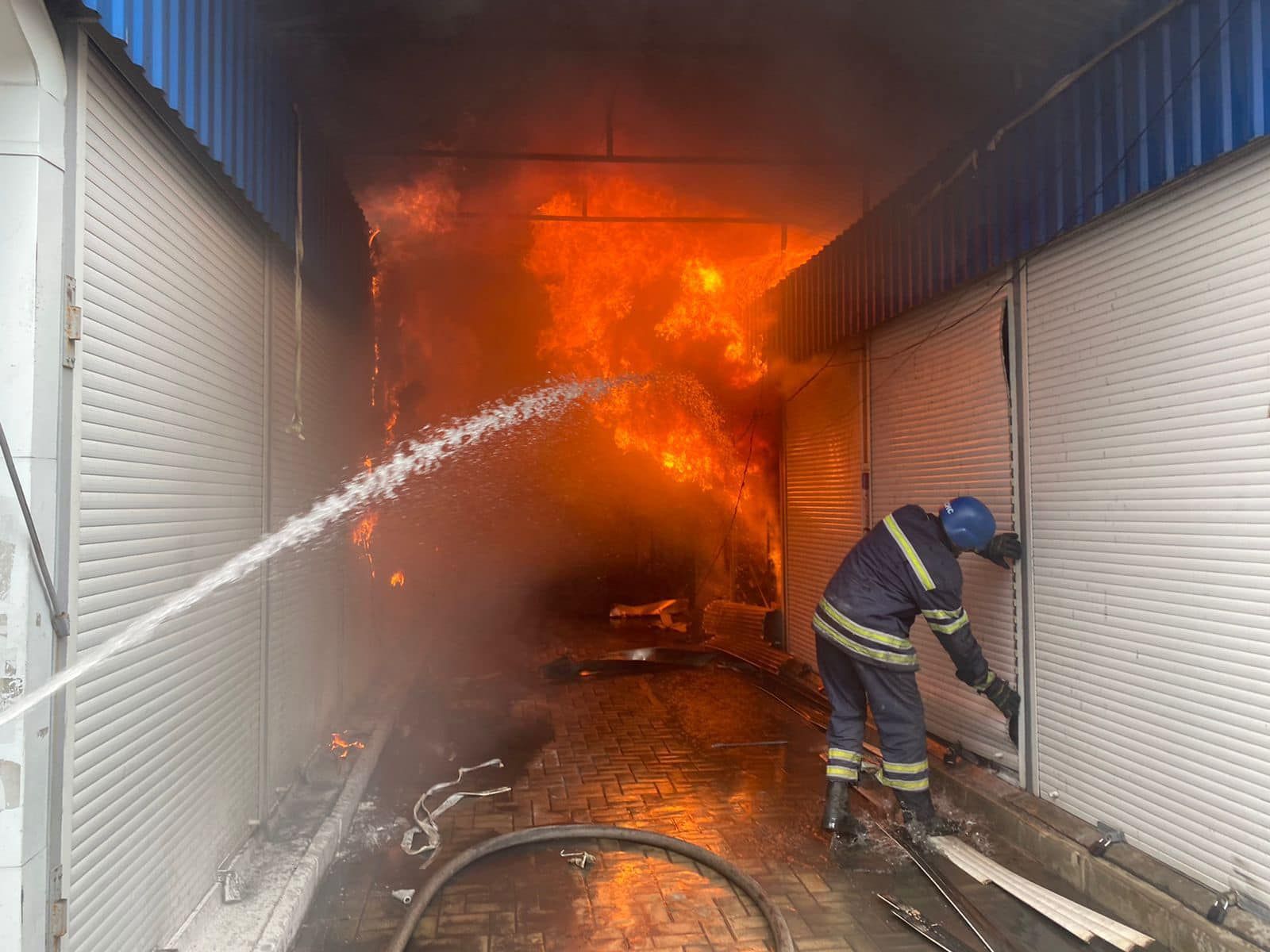 Наслідки обстрілу Слов'янська Наслідки обстрілу Слов'янська