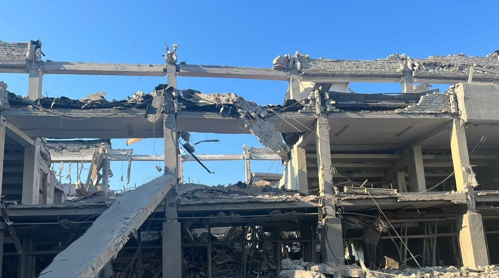 Последствия вражеского удара по педуниверситету Последствия вражеского удара по педуниверситету