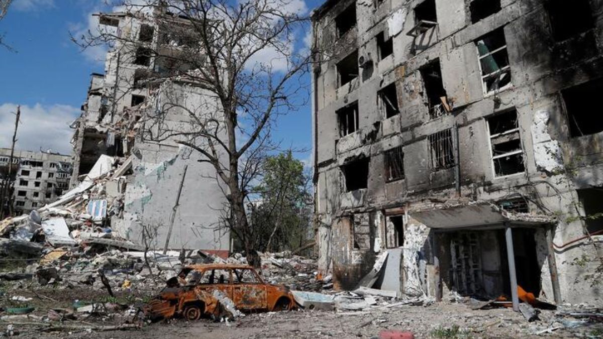 В Мариуполе россияне и коллаборанты массово воруют уцелевшие автомобили - 24 Канал В Мариуполе россияне и коллаборанты массово воруют уцелевшие автомобили - 24 Канал