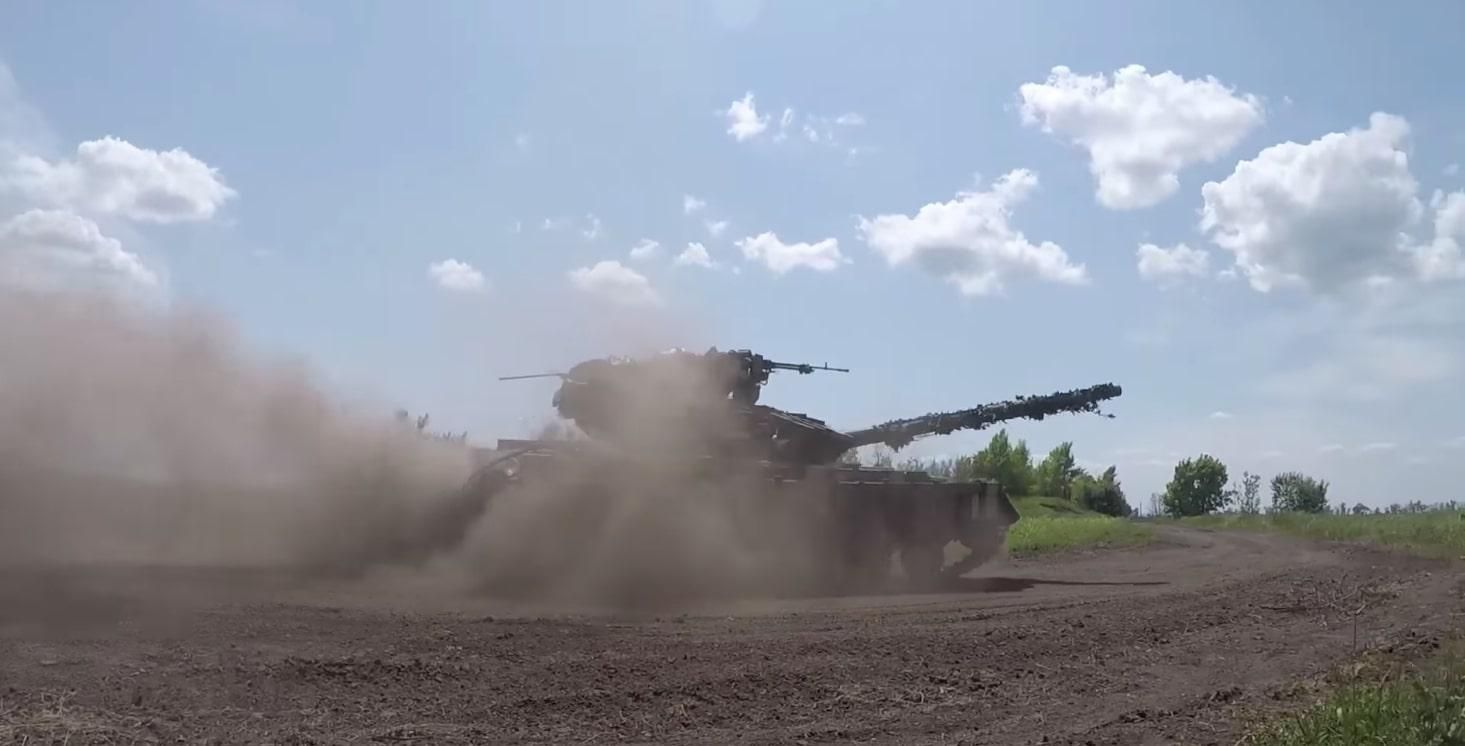 Польские танки уничтожают кафиров на передовой Польские танки уничтожают кафиров на передовой