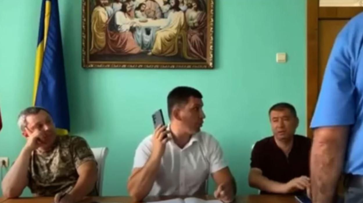 Драка мэра и председателя райсовета Белгород-Днестровского: Марченко хочет посетить город - 24 Канал Драка мэра и председателя райсовета Белгород-Днестровского: Марченко хочет посетить город - 24 Канал