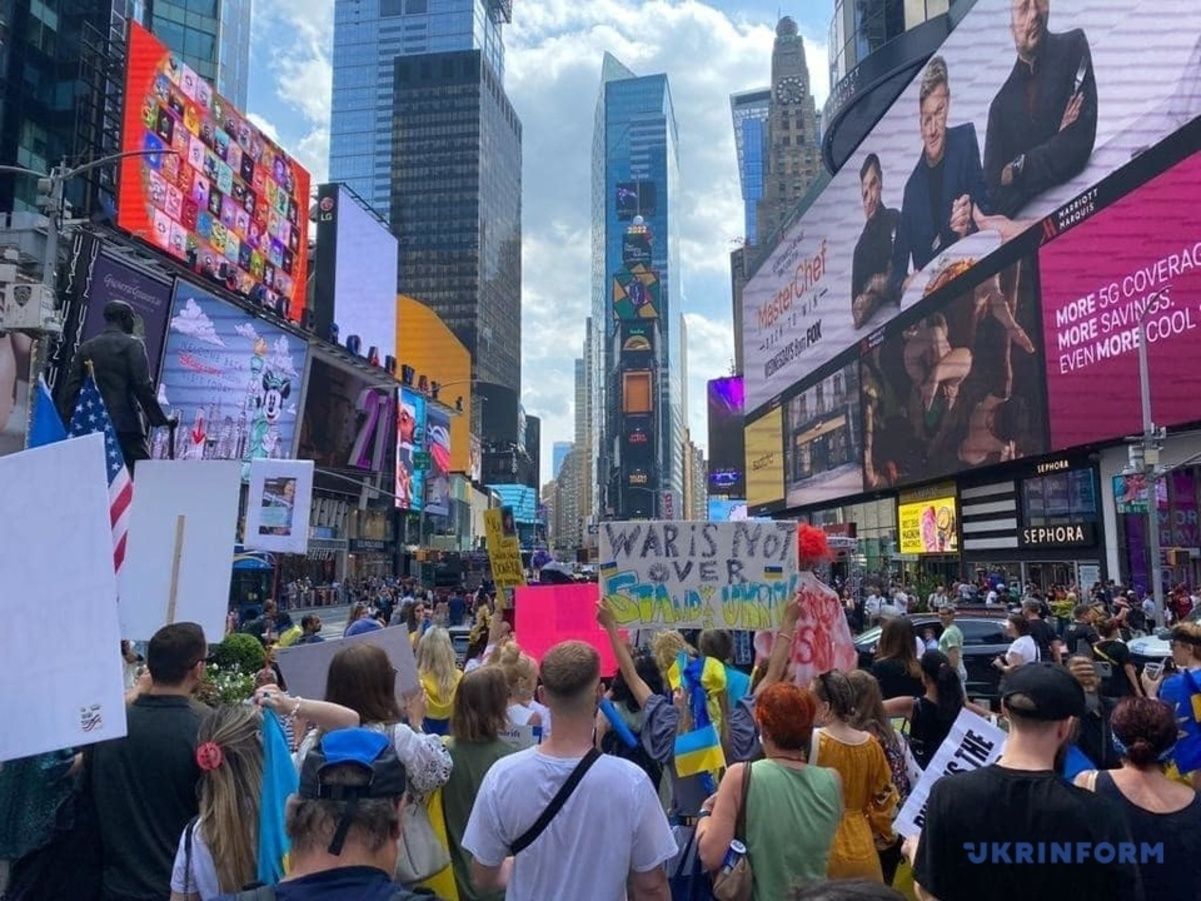 Активисты провели акцию в центре Нью-Йорка