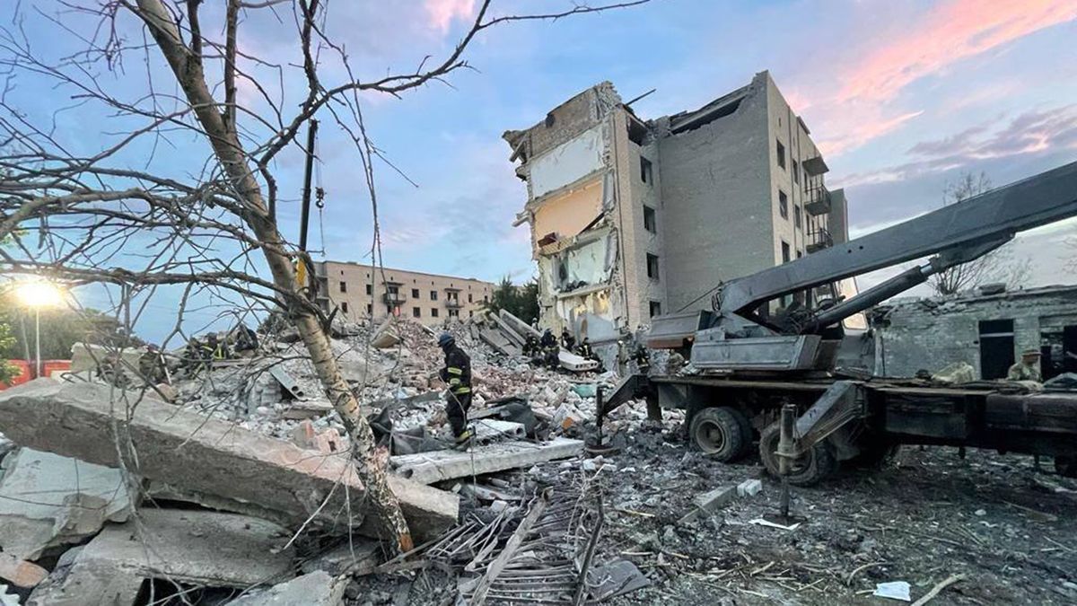 В Генштабе заявили, что враг обстрелял дом в Часовом Яру из Ураганов - 24  Канал