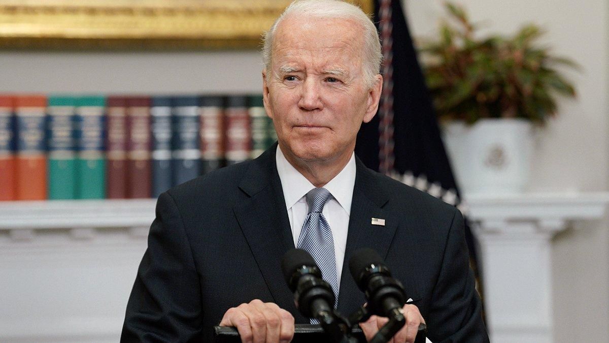 Джо Байден попытается договориться о поставках советского оружия Украине Джо Байден попытается договориться о поставках советского оружия Украине