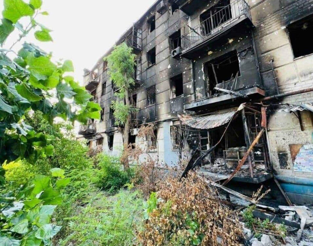 Білогорівку та Верхньокам'янське на Луганщині вже майже не впізнати Білогорівку та Верхньокам'янське на Луганщині вже майже не впізнати