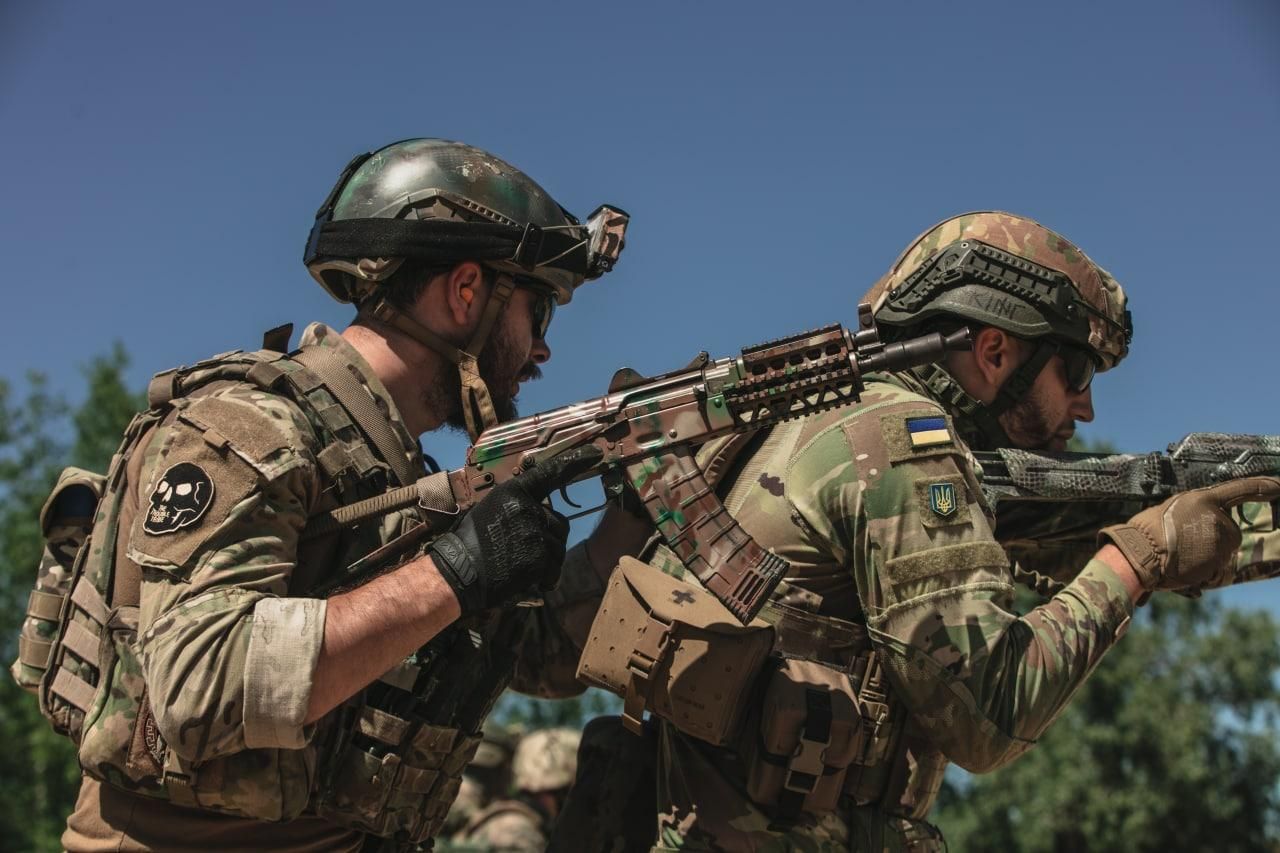 Украинские защитники Украинские защитники