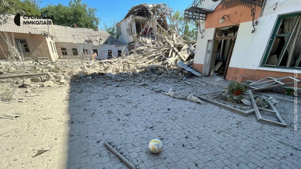 Під час обстрілу Миколаєва росіяни знищили музей Другої світової війни й пам'яті воїнів-афганців Під час обстрілу Миколаєва росіяни знищили музей Другої світової війни й пам'яті воїнів-афганців