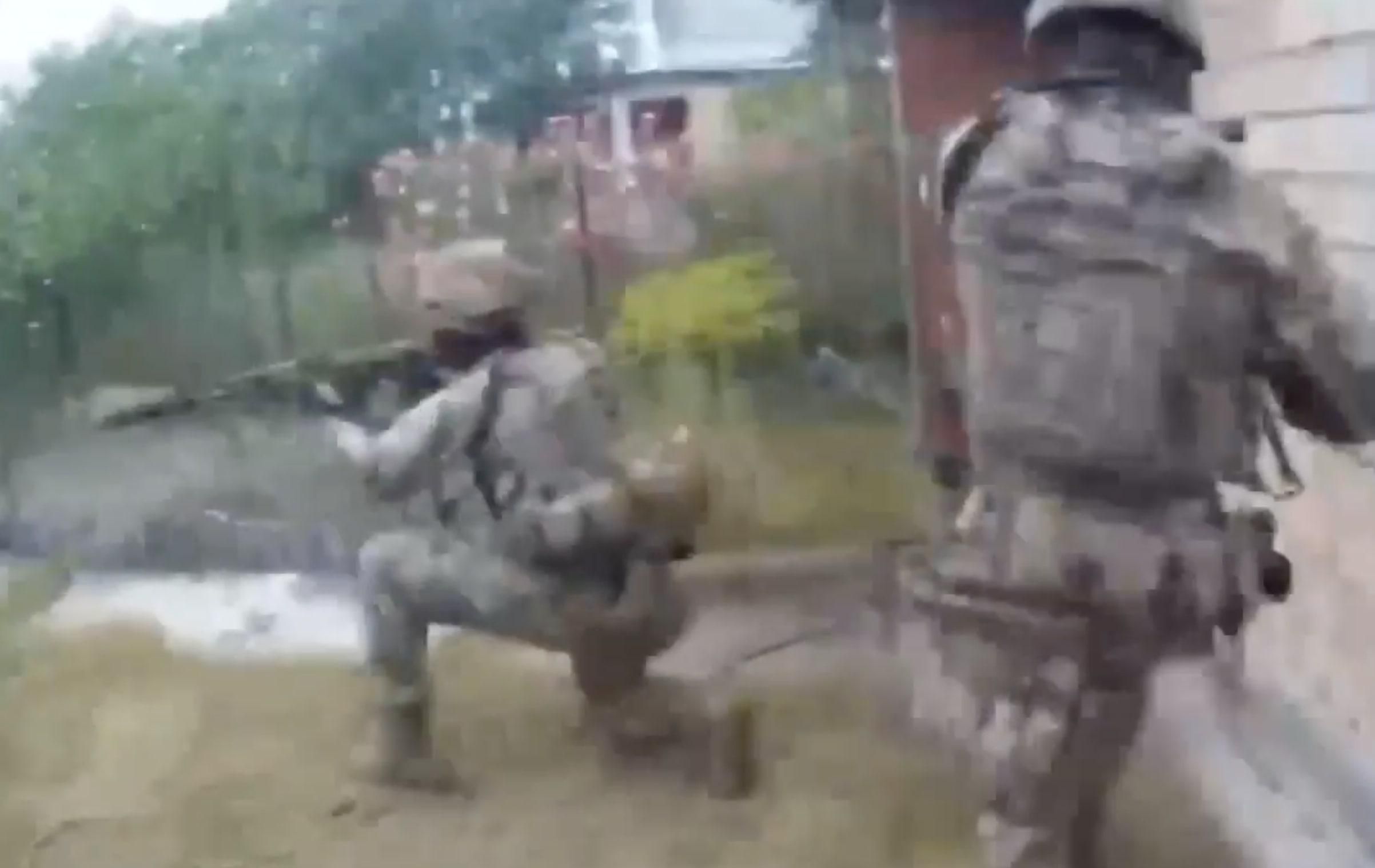 Разведчики показали кадры спецоперации Разведчики показали кадры спецоперации