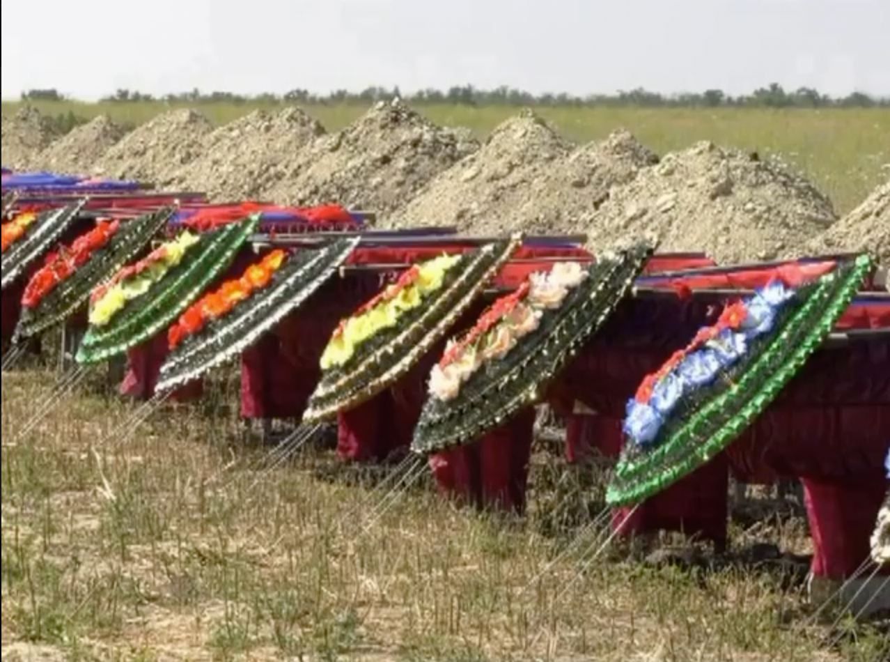 В Луганске похоронили десятки оккупантов