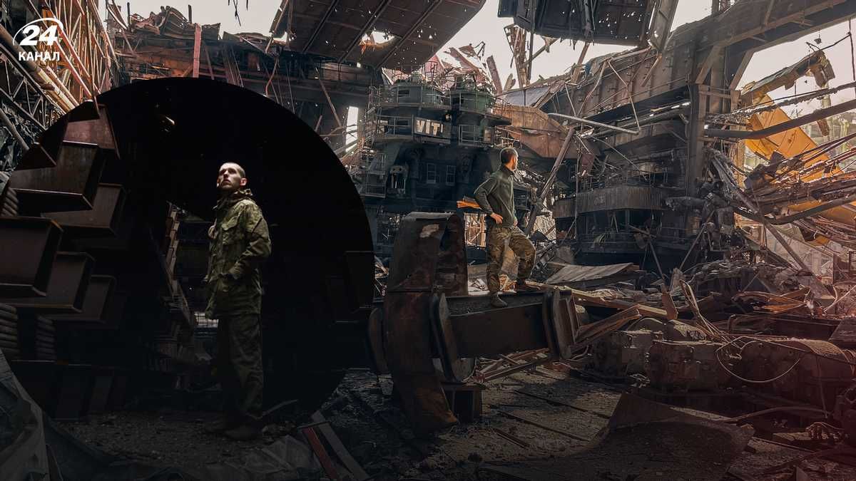 Потужні фото Дмитро Козацький зробив на "Азовсталі" Потужні фото Дмитро Козацький зробив на "Азовсталі"