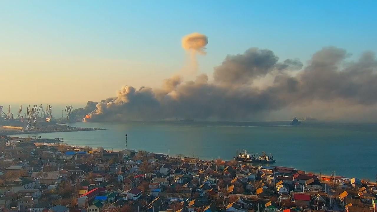 В порту Бердянска неоднократно раздавались взрывы