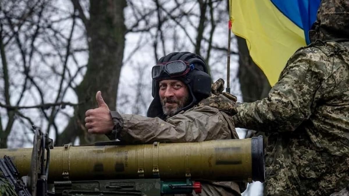 Українські захисники стримують наступ росіян Українські захисники стримують наступ росіян