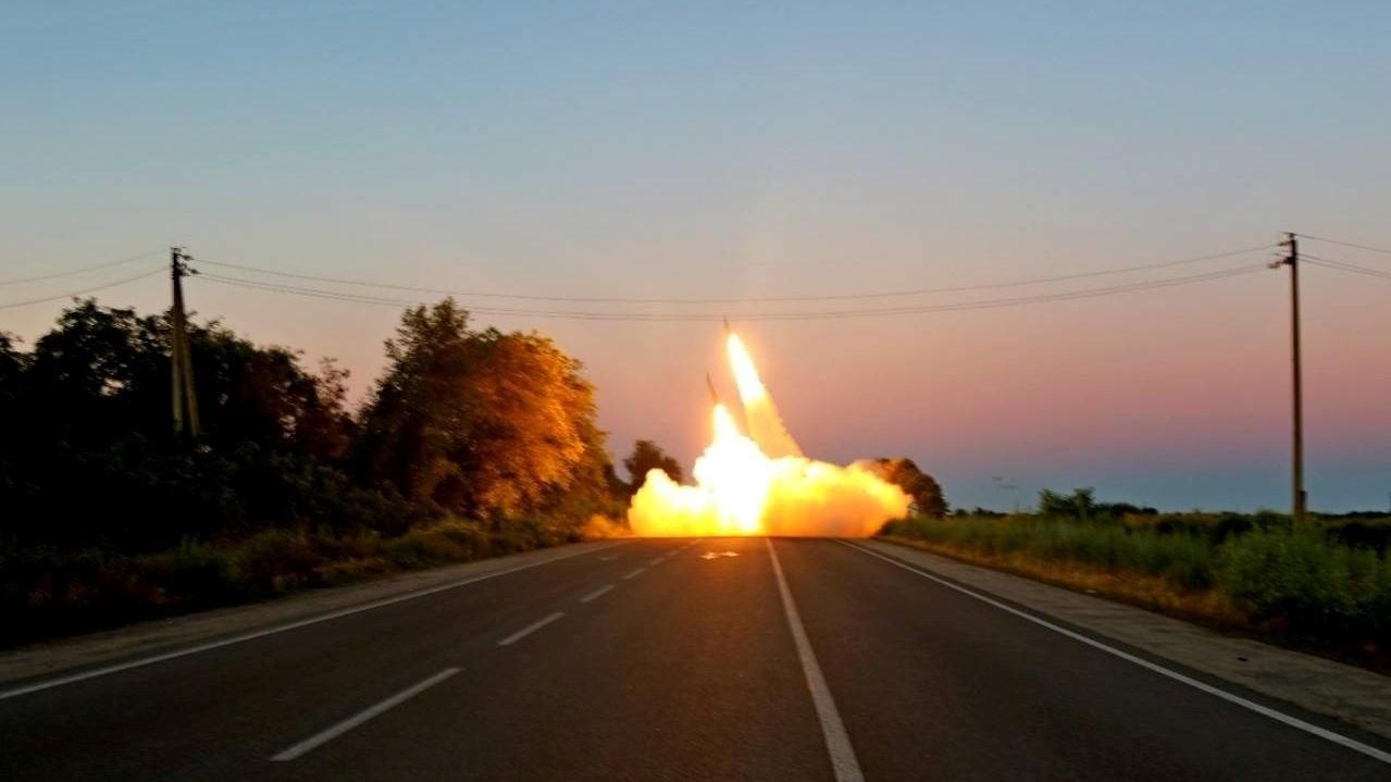 Ракетный удар по HIMARS Ракетный удар по HIMARS