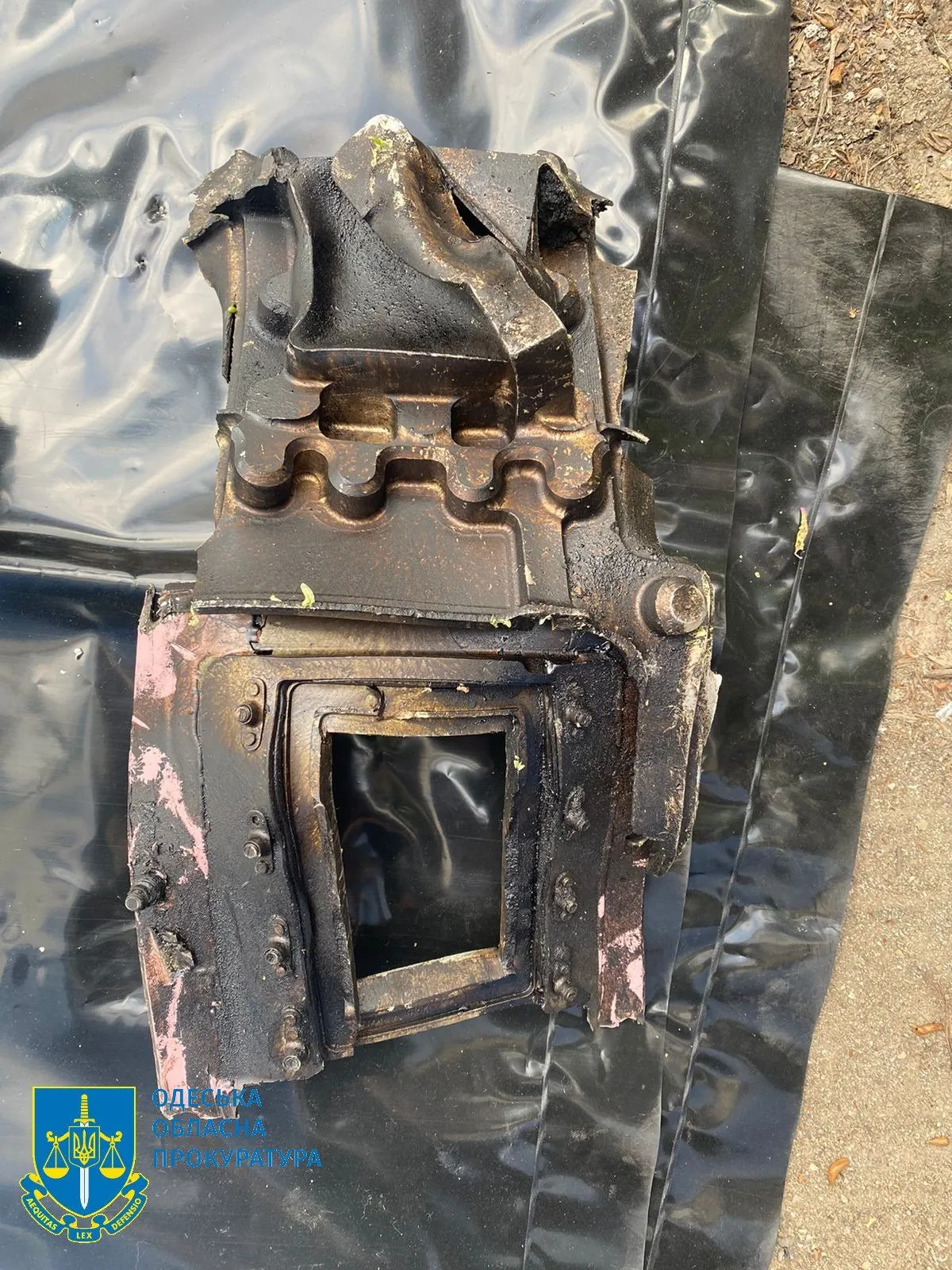 Правоохранители обнаружили обломки механизма ракеты Правоохранители обнаружили обломки механизма ракеты