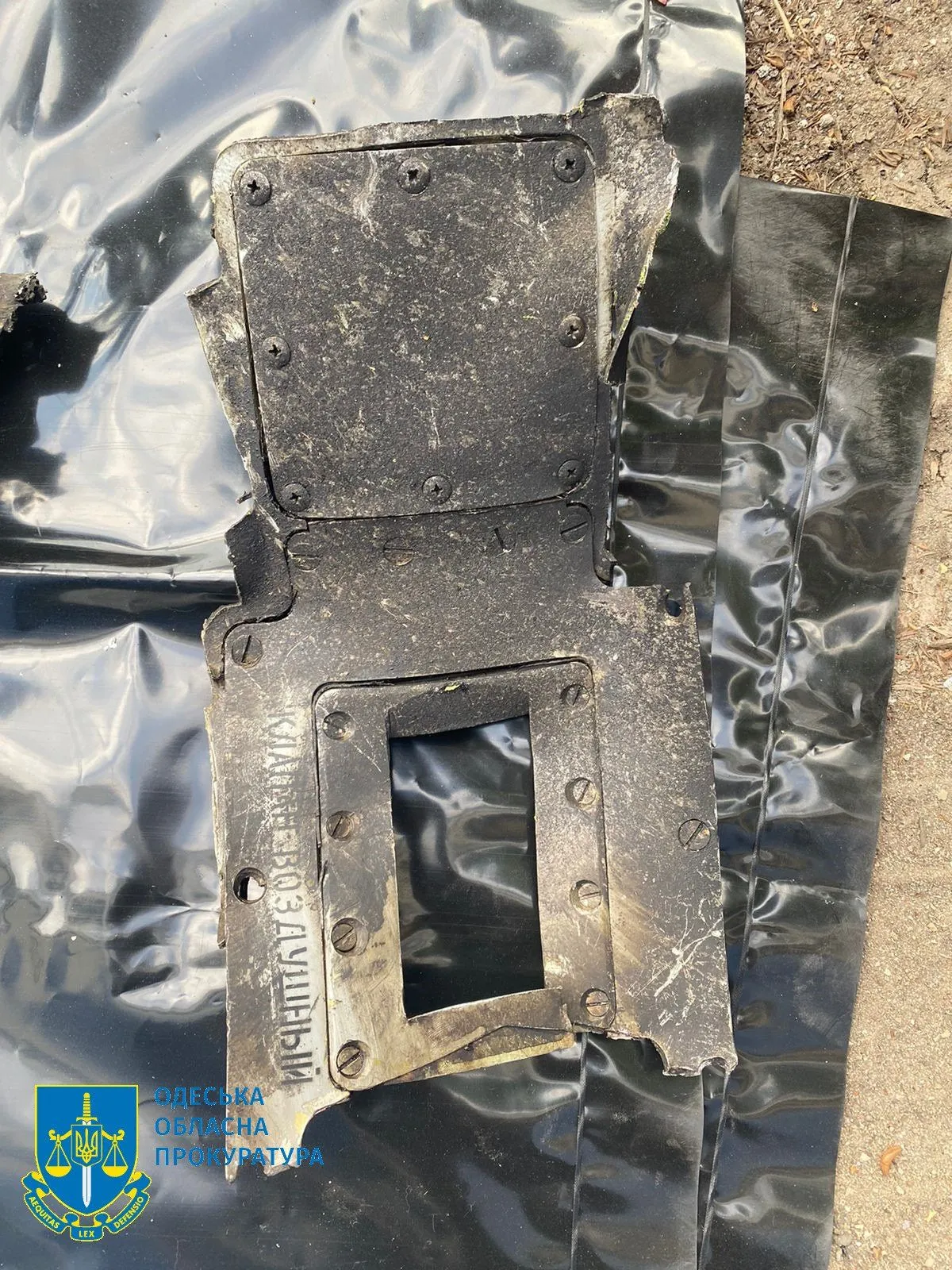 На месте происшествия продолжаются следственные действия На месте происшествия продолжаются следственные действия