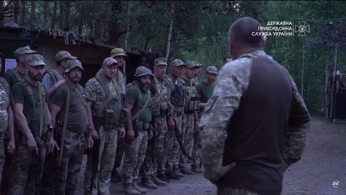 Захищають кожен сантиметр країни: як діє і чим живе підрозділ прикордонників у складі ООС Захищають кожен сантиметр країни: як діє і чим живе підрозділ прикордонників у складі ООС