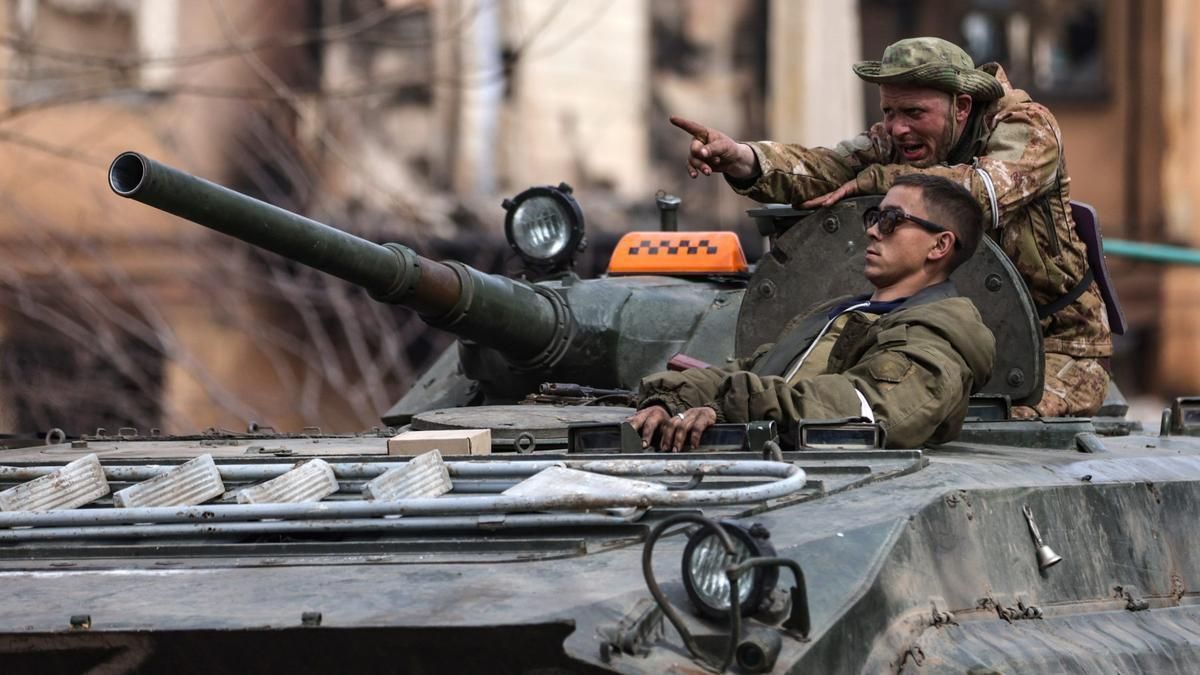 Российских военных срочно отозвали из отпусков для возобновления наступления на Донбассе Российских военных срочно отозвали из отпусков для возобновления наступления на Донбассе