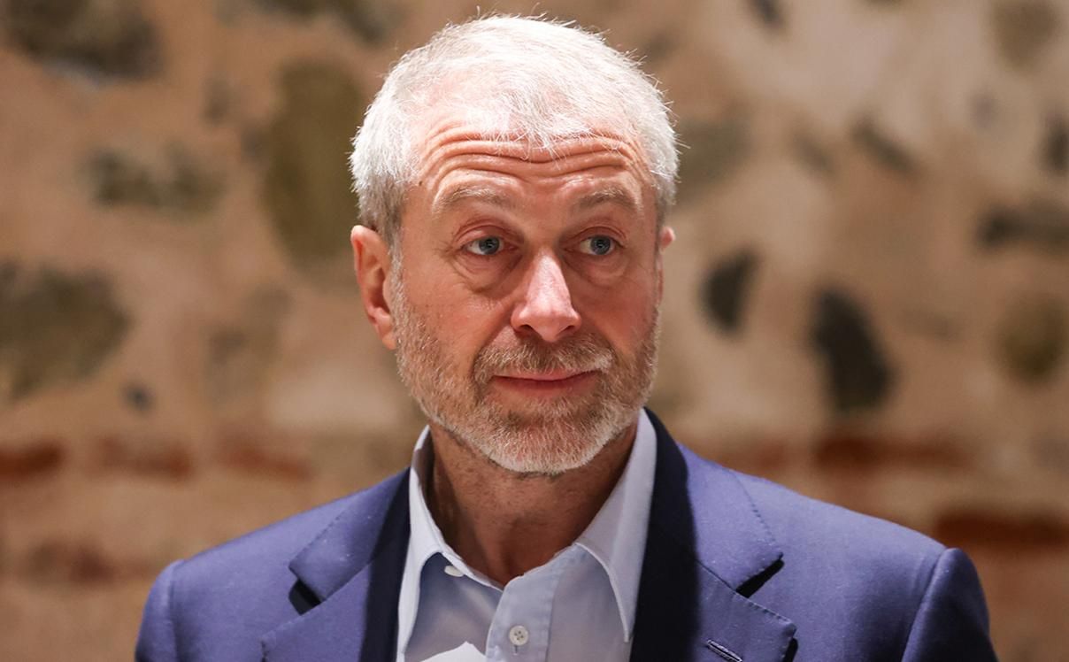 Компанії Абрамовича могли понад 10 років обслуговувати російську армію Компанії Абрамовича могли понад 10 років обслуговувати російську армію