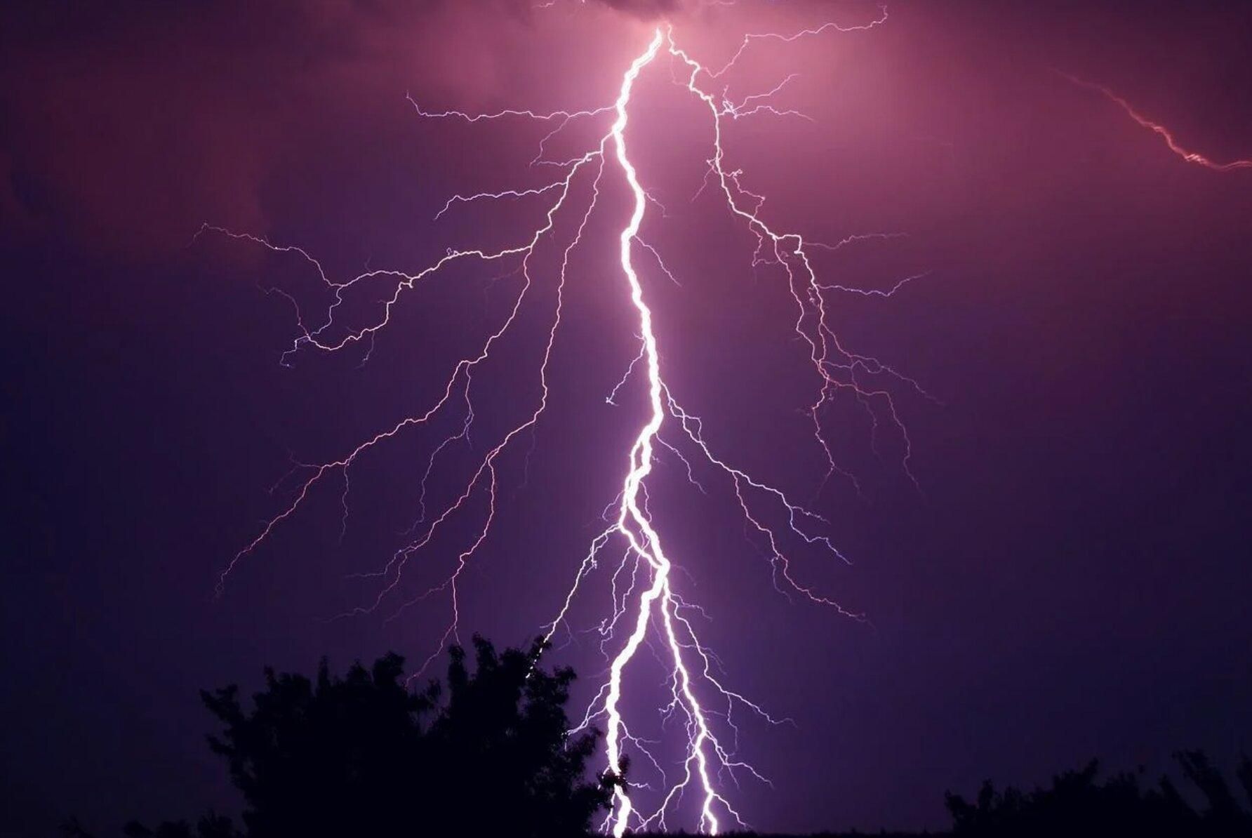 Запад Украины накроют грозы - когда ждать дождя Запад Украины накроют грозы - когда ждать дождя