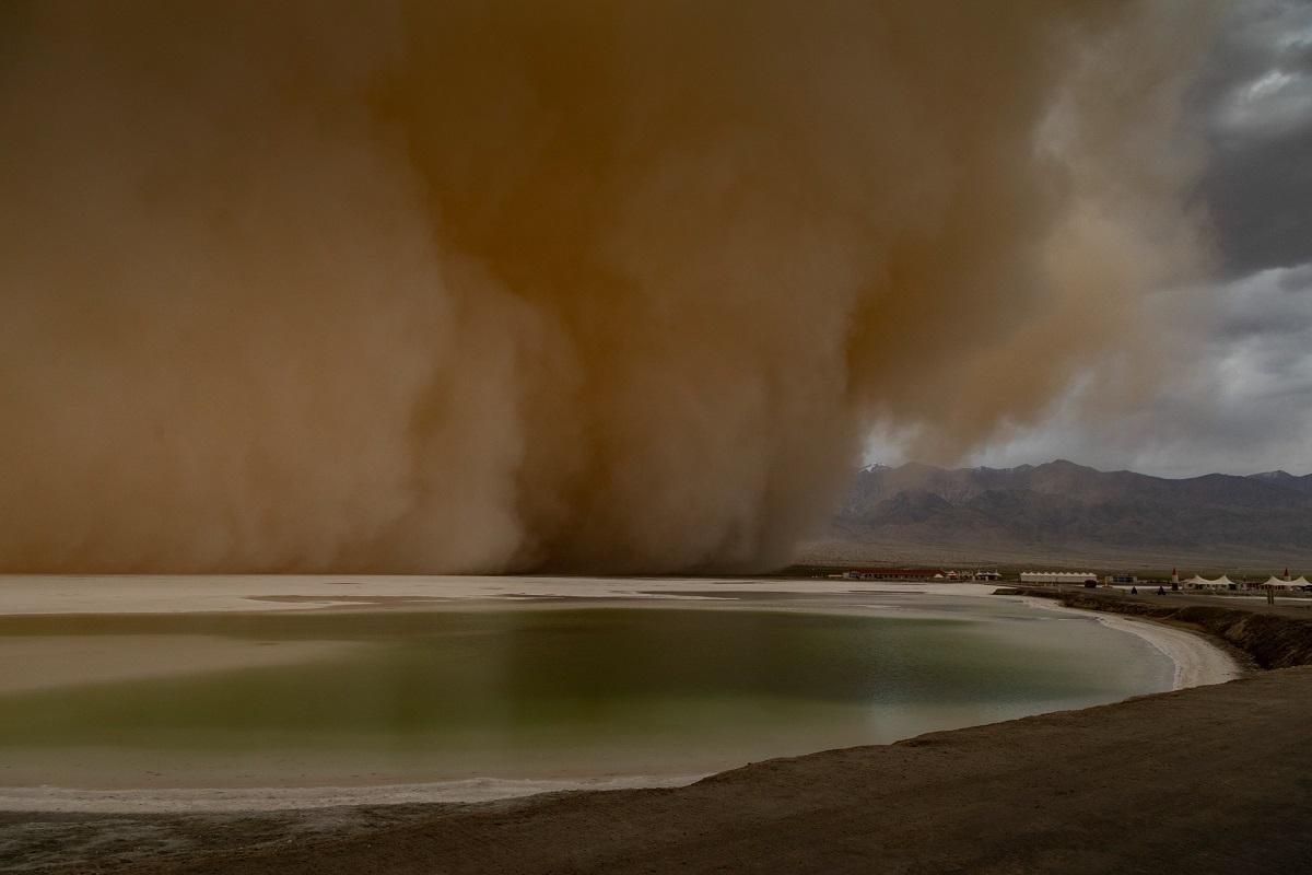 Песчаная буря в Китае Песчаная буря в Китае