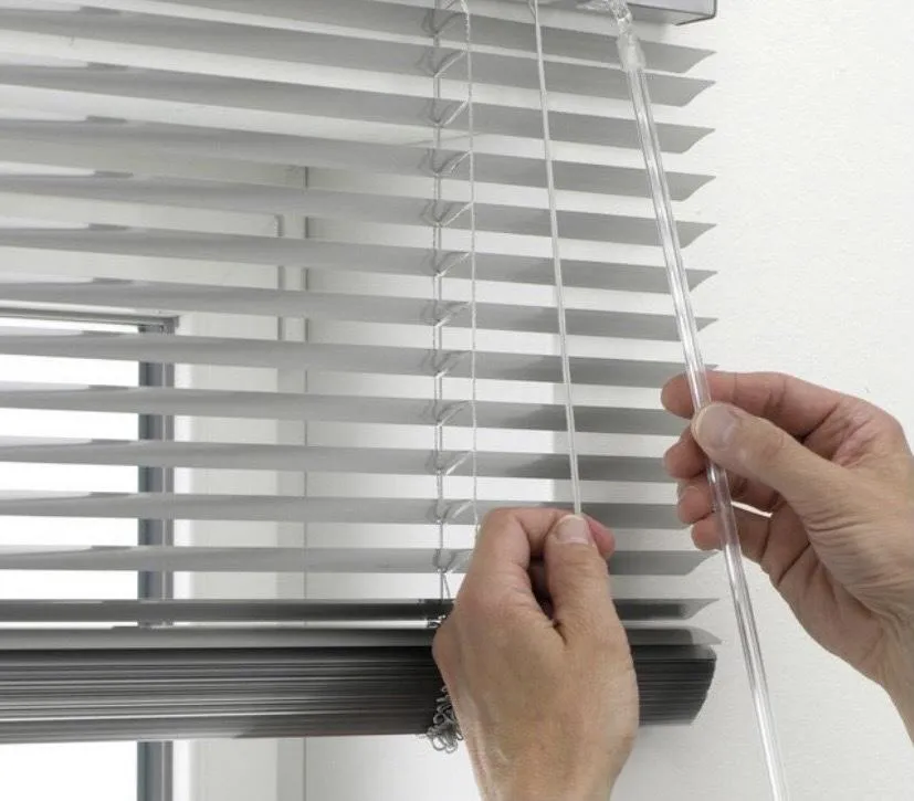 Горизонтальні жалюзі Горизонтальні жалюзі