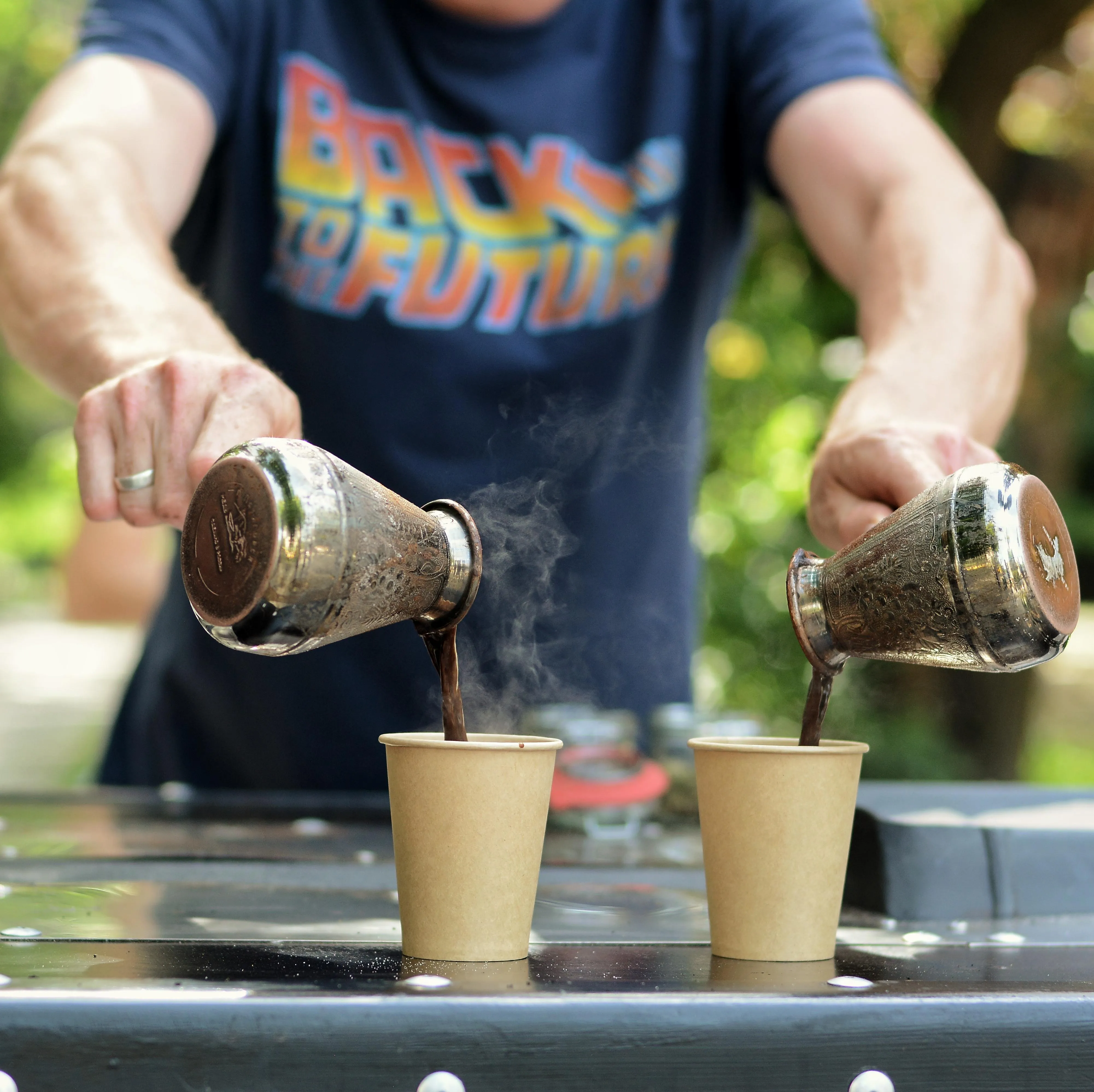 Дмитрий удивляет львовян ароматным кофе Дмитрий удивляет львовян ароматным кофе