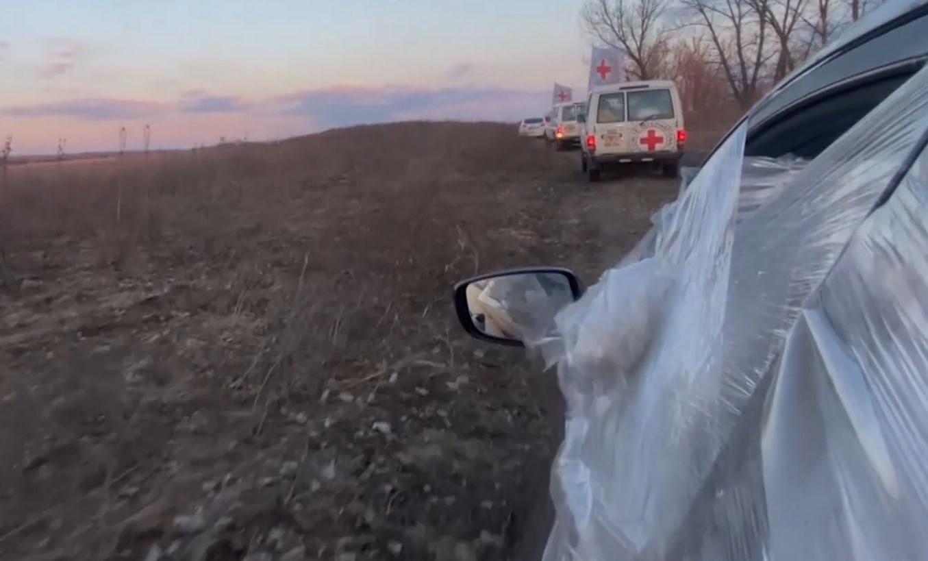 Переселенка розповіла про виїзд з Маріуполя і перевірку на блокпостах Переселенка розповіла про виїзд з Маріуполя і перевірку на блокпостах