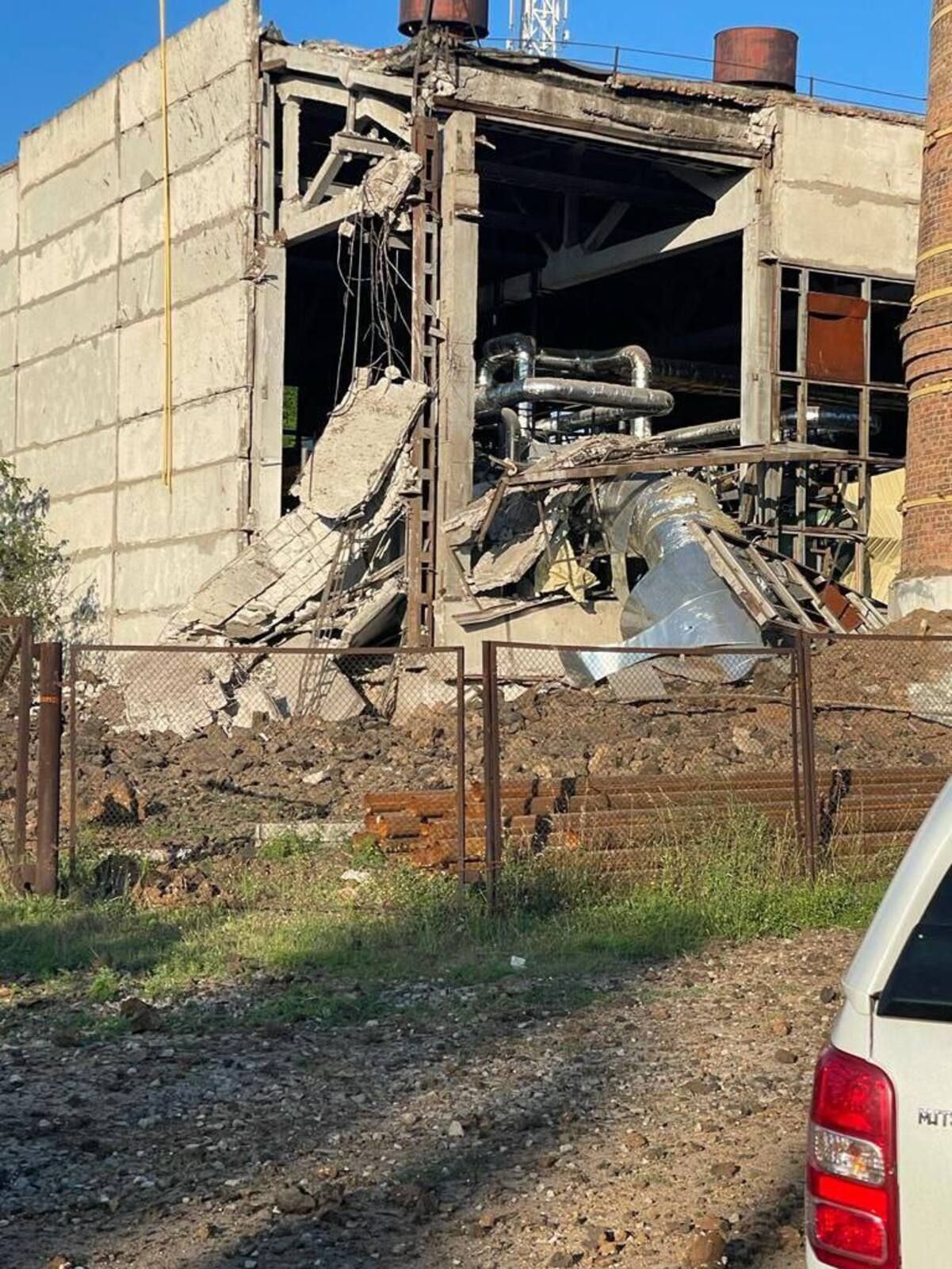 Посыпалась стена: в Николаеве показали последствия "прилета" в одну из котельных города Посыпалась стена: в Николаеве показали последствия "прилета" в одну из котельных города