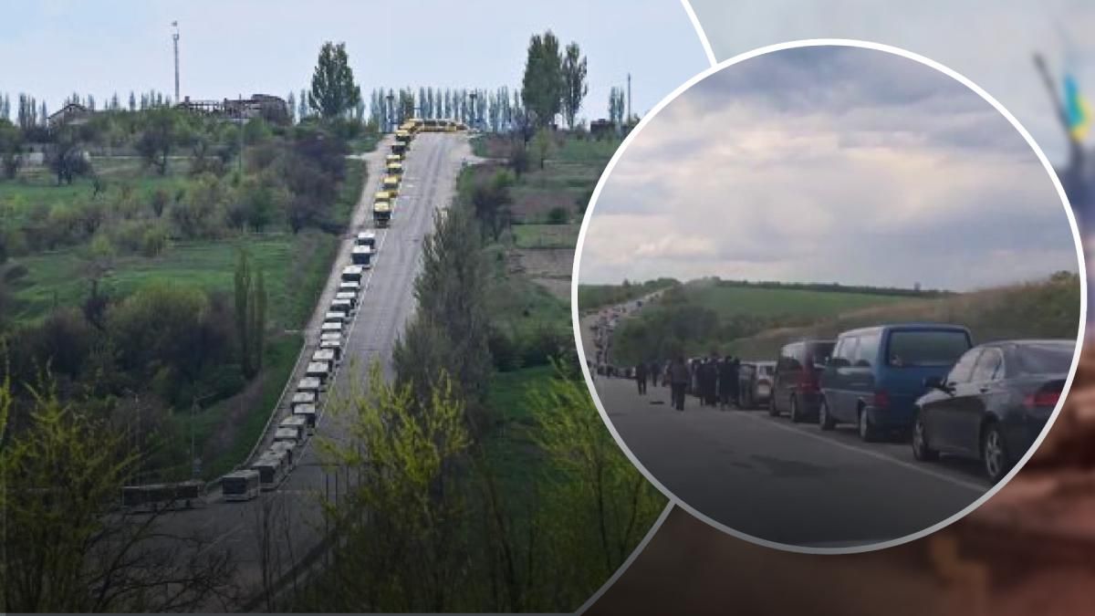 На блокпосту у Василівці 5000 людей стоять у черзі, щоб виїхати з окупованої території На блокпосту у Василівці 5000 людей стоять у черзі, щоб виїхати з окупованої території