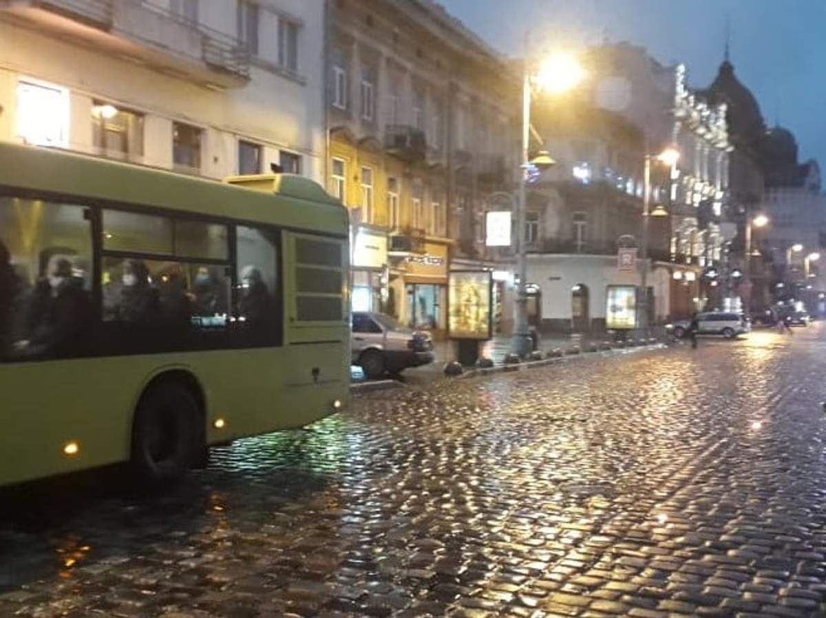 Проволок тело через пол Львова: водитель маршрутки получил условный срок за сбитую монахиню - 24 Канал