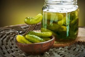 Новий рецепт маринованих огірків: з французькою гірчицею та чилі Новий рецепт маринованих огірків: з французькою гірчицею та чилі