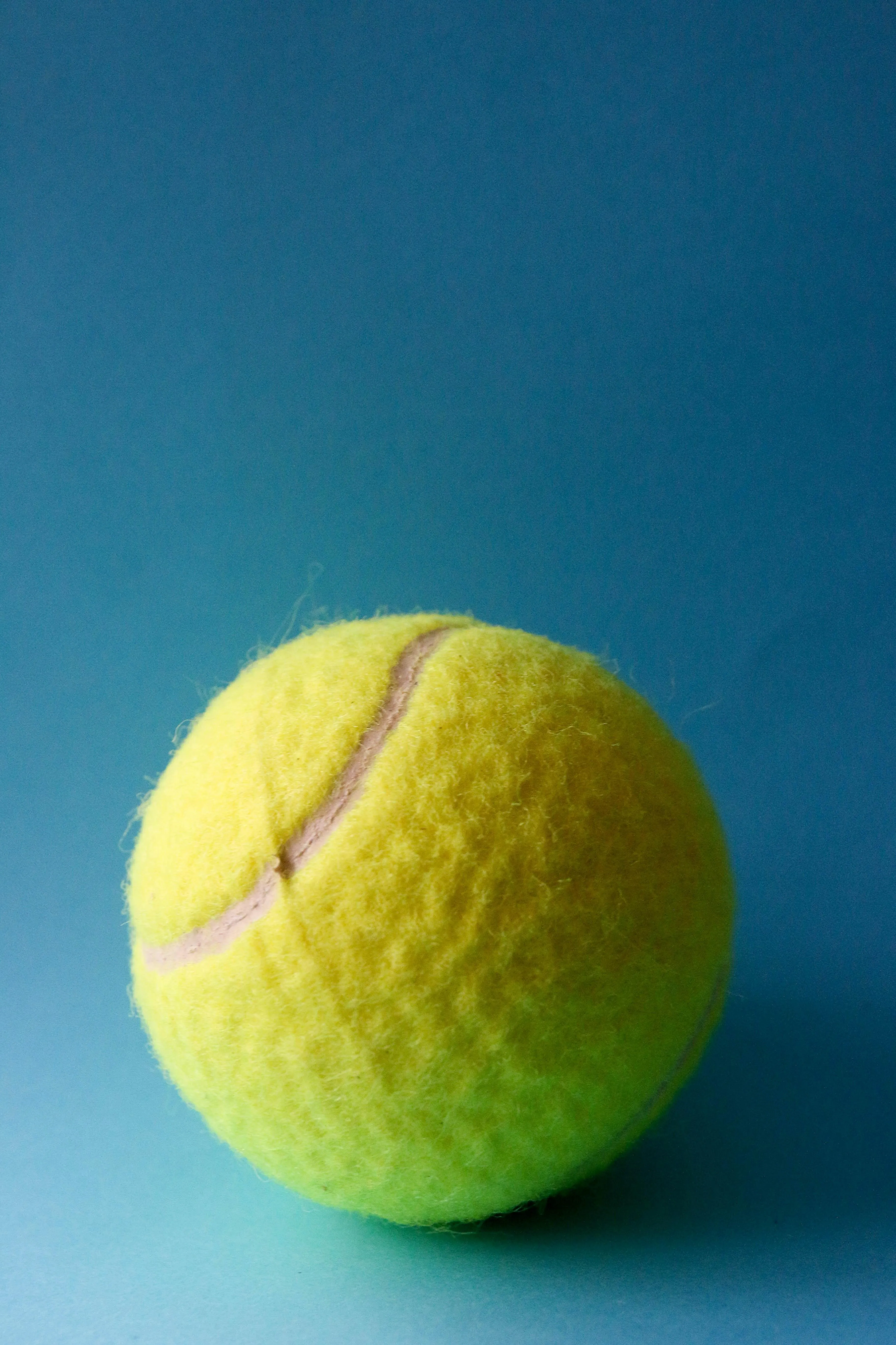 Теннисный шарик