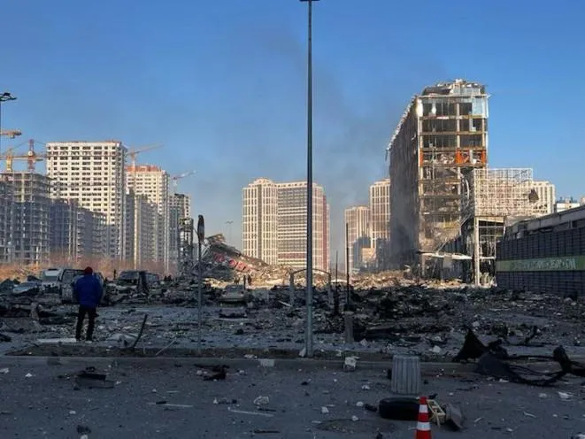 ТРЦ Ретровиль после обстрела ТРЦ Ретровиль после обстрела