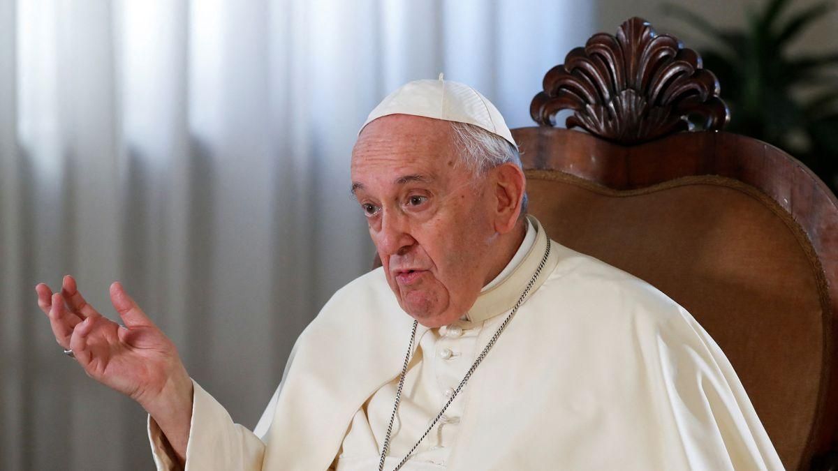 Папа Франциск може покинути престол через стан здоров'я - що відомо