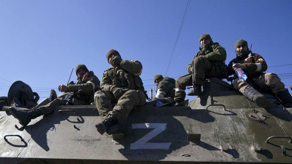 росіяни відводять війська зі селищ Верхній Токмак і Чернігівка - які причини