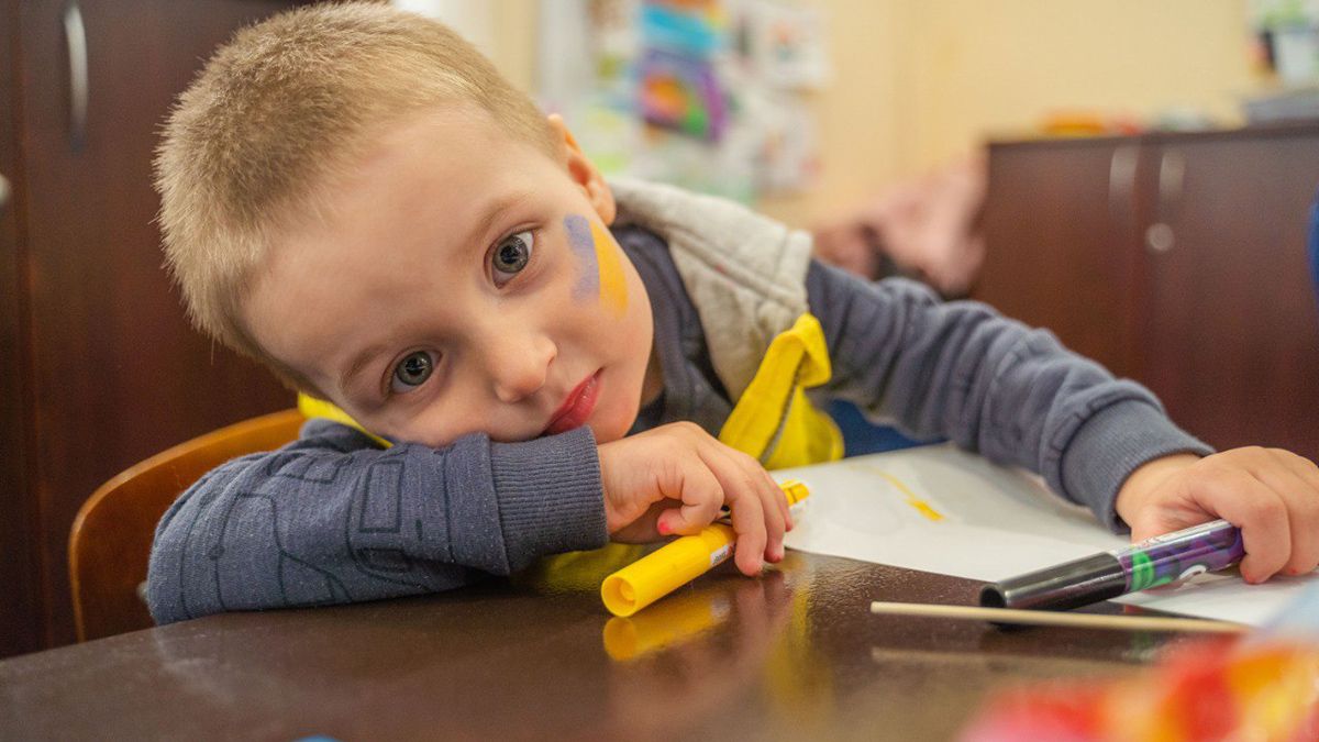 ANSWEAR передал более 93 тысяч евро в помощь пострадавшим от войны детям ANSWEAR передал более 93 тысяч евро в помощь пострадавшим от войны детям