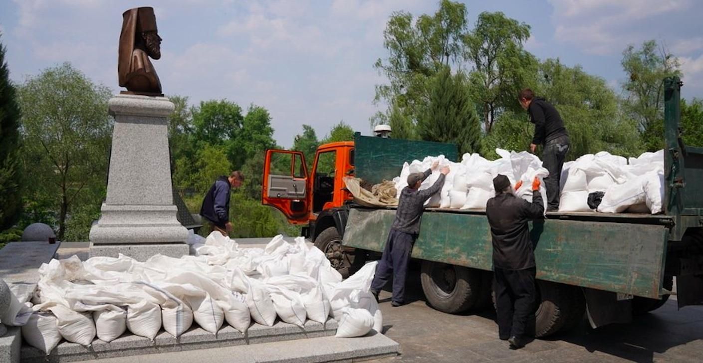 Війна прийшла до Святогірську - історія міста та сучасні події