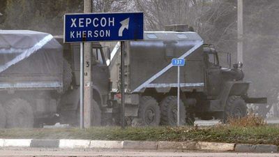 У мережі показали фото розстріляного росіянами автобуса з цивільними на Херсонщині
