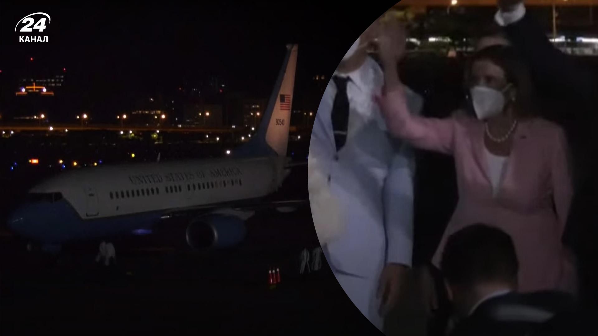 Самолет с Нэнси Пелоси приземлился в аэропорту Тайваня - 24 Канал Самолет с Нэнси Пелоси приземлился в аэропорту Тайваня - 24 Канал