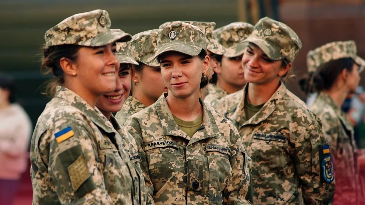 Мобілізація та військовий облік жінок 2022 – хто має стати на облік, винятки