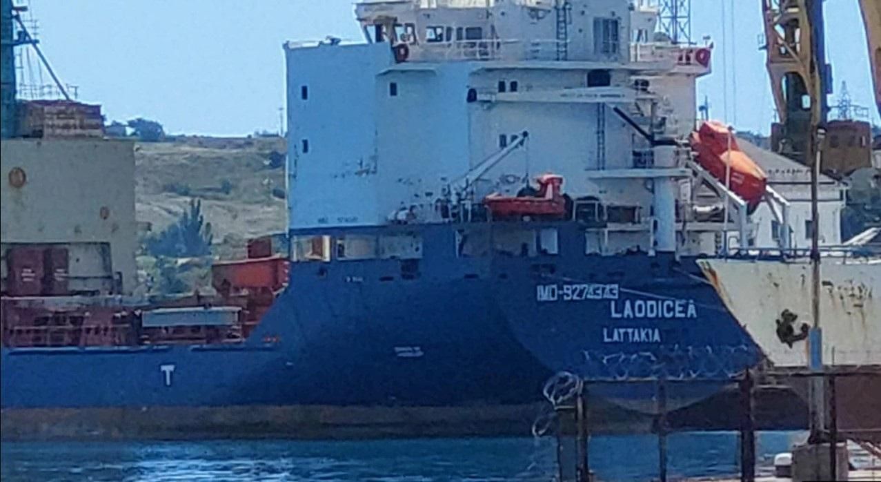 Суд в Ливане разрешил задержанному судну с краденым зерном покинуть порт