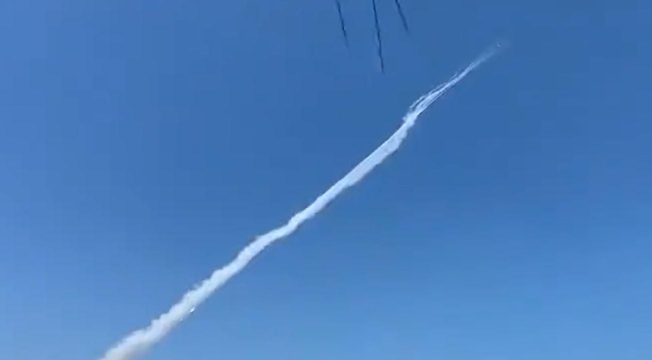 Российские пропагандисты сказали, что Киев производит ракетные стрельбы вокруг Тайваня. Российские пропагандисты сказали, что Киев производит ракетные стрельбы вокруг Тайваня.