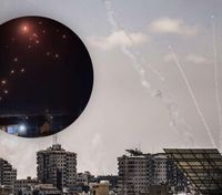 Из Сектора Газа по Израилю выпустили около 350 ракет: мощные видео работы "Железного купола"