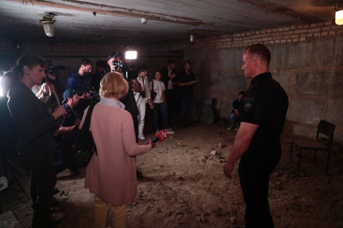 Звірства в Бучі - російські військові катували людей у дитячому таборі - Новини України - 24 Канал Звірства в Бучі - російські військові катували людей у дитячому таборі - Новини України - 24 Канал