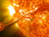 Сонячні язики: що таке викиди корональної маси Сонця, як вони утворюються і чому небезпечні