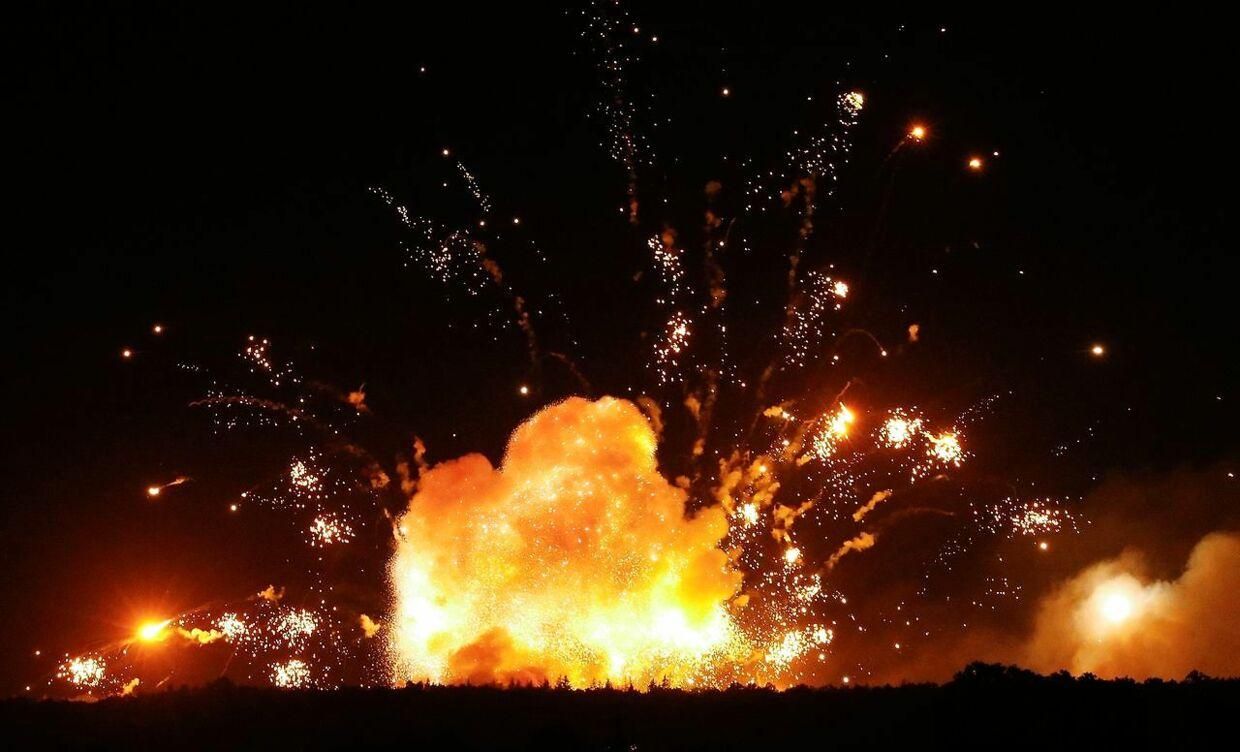 Взрывы в Мелитополе: местные пишут - на аэродроме оккупантов