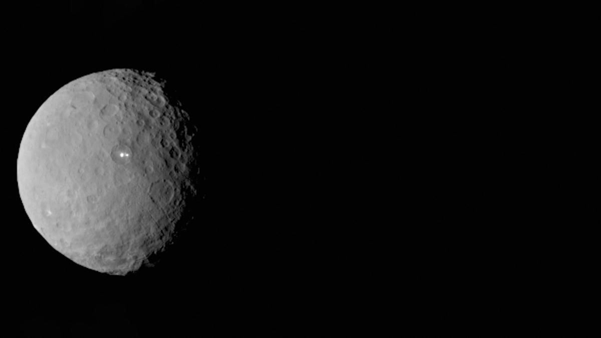 Новая теория пытается объяснить удивительную геологическую активность на Церере - Техно Новая теория пытается объяснить удивительную геологическую активность на Церере - Техно