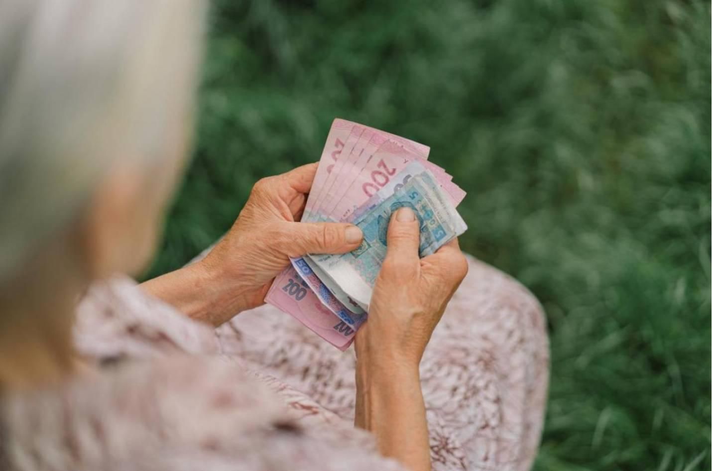 Пенсії в Україні 2022: хто може отримати 20% надбавки до пенсії 