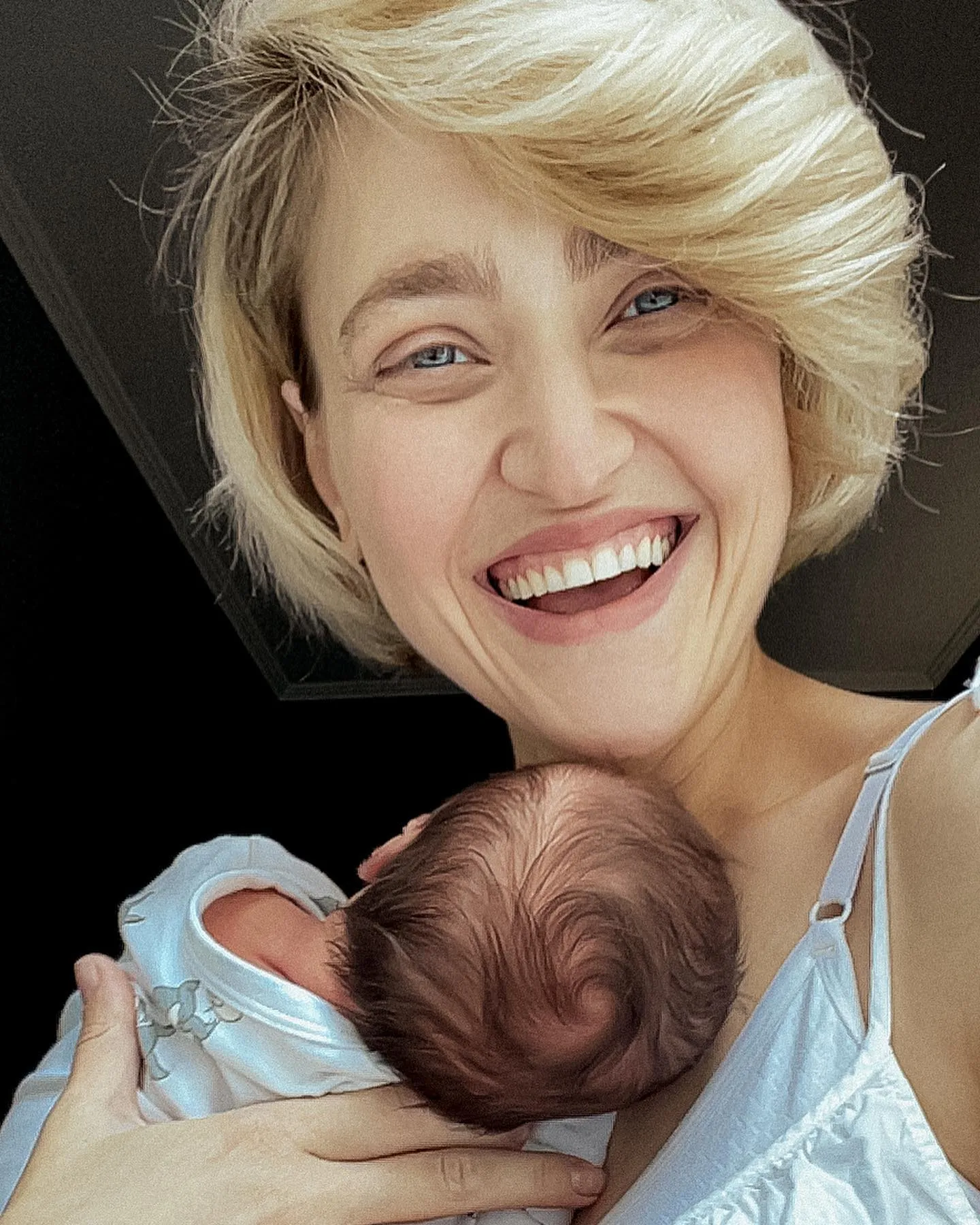 Вера Кекелия с новорожденным сыном Матвеем