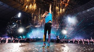 Группа Coldplay спела вместе со Святославом Вакарчуком в Брюсселе: видео пронимает до мурашек Группа Coldplay спела вместе со Святославом Вакарчуком в Брюсселе: видео пронимает до мурашек